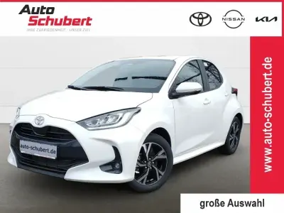 Neu Toyota Yaris 117 PS (86 kW) 2026 Weiss Kleinwagen