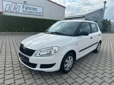 Gebraucht Skoda Fabia Cool Edition 69 PS (50 kW) 2012 Weiß Limousine