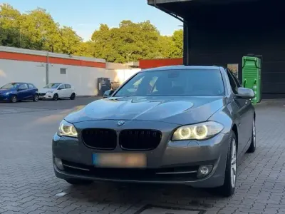 Gebraucht BMW 525 204 PS (150 kW) 2011 Grau Limousine