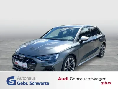Gebraucht Audi S3 Ambiente 333 PS (244 kW) 2024 Grau Limousine