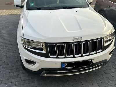 Weiß Gebraucht 2015 Jeep Grand Cherokee SUV | 21.500 € (Fairer Preis)