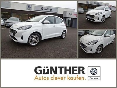 Gebraucht Hyundai i10 Trend 67 PS (49 kW) 2022 Weiß Kleinwagen