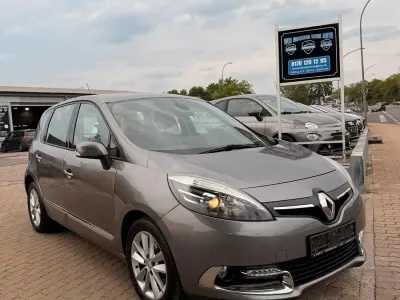 Gebraucht Renault Scénic III 150 PS (110 kW) 2012 Grün Van / Kleinbus