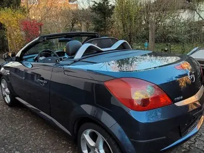 Brugt Opel Tigra 90 HK (66 kW) 2008 Blå Cabriolet