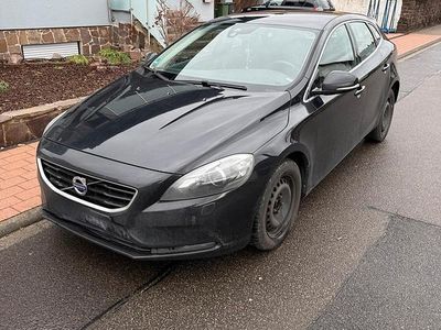Gebraucht Volvo V40 150 PS (110 kW) 2014 Schwarz Kleinwagen