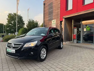 Gebraucht VW Tiguan Sportline 140 PS (102 kW) 2011 Deep black perleffekt SUV