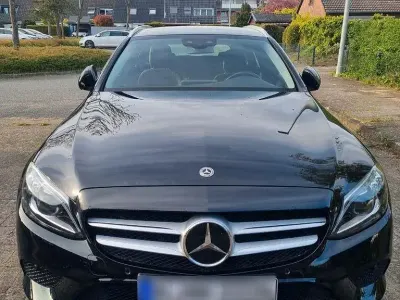 Gebraucht Mercedes C300 Avantgarde 258 PS (189 kW) 2020 Schwarz Kombi