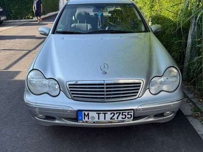 Mercedes C200