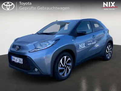 Gebraucht Toyota Aygo X 72 PS (52 kW) 2025 Celestite grey / black mica SUV