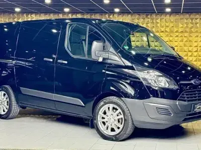 Gebraucht Ford Transit Custom 131 PS (96 kW) 2017 Frozen white Van