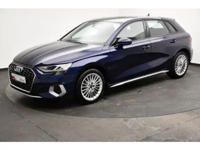 Gebraucht Audi A3 Advanced 190 PS (139 kW) 2022 Navarrablau metallic Limousine
