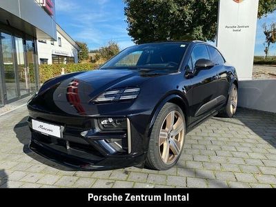 Gebraucht Porsche Macan Turbo 469 kW (639 PS) 2024 Tiefschwarzmetallic SUV
