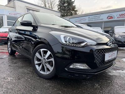 Schwarz Gebraucht 2014 Hyundai i20 Intro Edition Limousine | 8.990 € (Teuer)