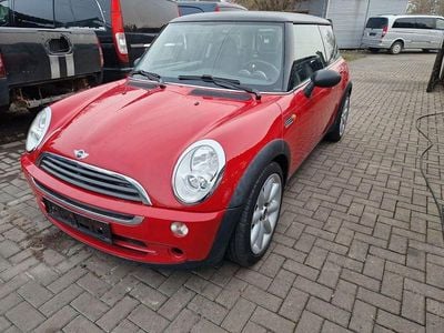 Rot Gebraucht 2005 Mini ONE Kleinwagen | 3.900 € (Fairer Preis)