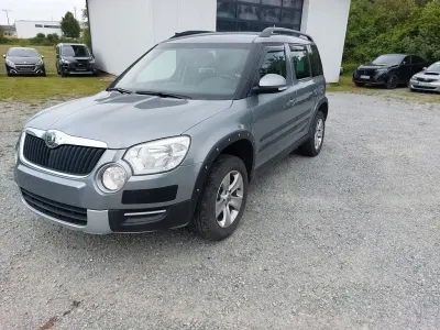 Gebraucht Skoda Yeti Ambition 105 PS (77 kW) 2010 Grau SUV