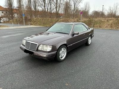 Usata Mercedes E220 Sportline 150 CV (110 kW) 1993 Coupé
