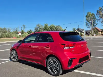 Gebraucht Kia Rio GT-Line 120 PS (88 kW) 2022 Rot Limousine