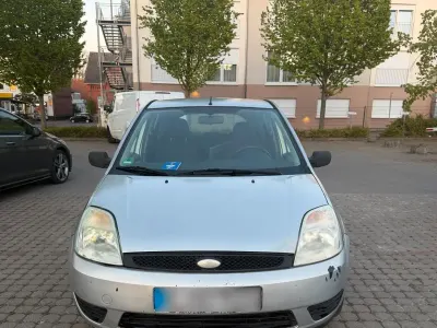 Second-hand Ford Fiesta 80 CP (58 kW) 2003 Gri Hatchback