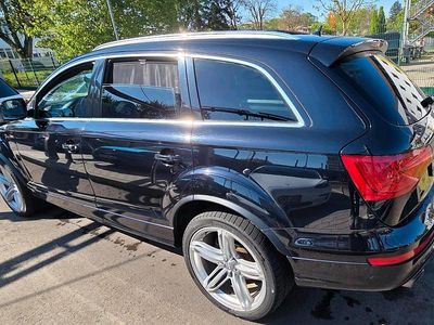 Second-hand Audi Q7 S-Line 245 CP (180 kW) 2014 Negru SUV