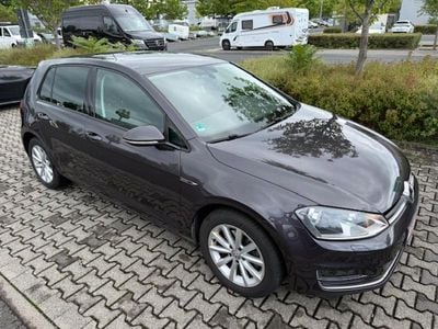 Gebraucht VW Golf VII LOUNGE 150 PS (110 kW) 2015 Grau Limousine