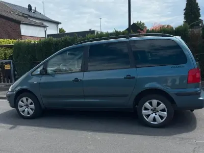 Gebraucht VW Sharan 140 PS (102 kW) 2003 Blau Van / Kleinbus
