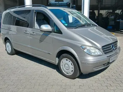Gebraucht Mercedes Viano 150 PS (110 kW) 2010 Silber Van / Kleinbus