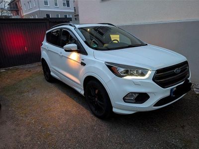 Gebraucht Ford Kuga ST-Line 150 PS (110 kW) 2017 Weiß SUV