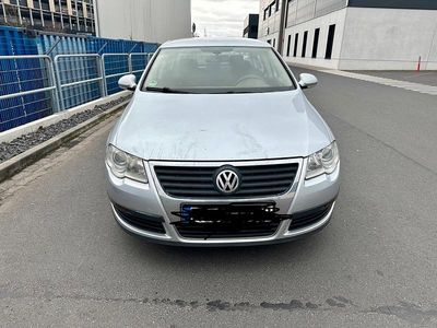 Gebraucht VW Passat 105 PS (77 kW) 2006 Silber Limousine