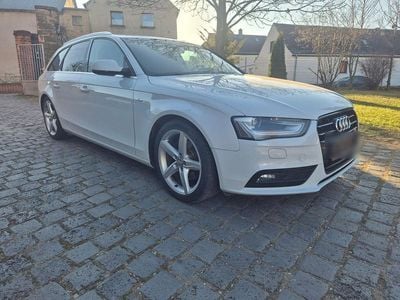 Gebraucht Audi A4 150 PS (110 kW) 2015 Weiß Kombi