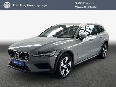 Gebraucht Volvo V60 CC Plus 197 PS (144 kW) 2024 Grau Kombi