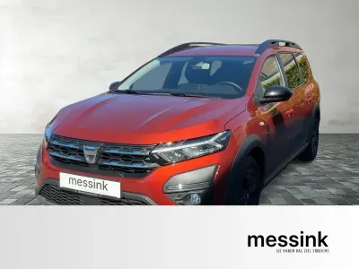 Second-hand Dacia Jogger Extreme 101 CP (74 kW) 2022 Maro Monovolum