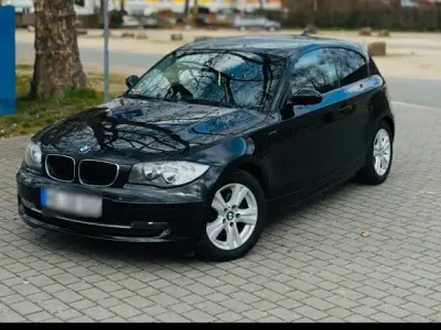 Gebraucht BMW 118 143 PS (105 kW) 2008 Schwarz Kleinwagen