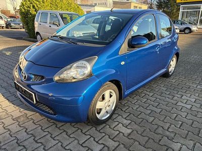 Second-hand Toyota Aygo 68 CP (50 kW) 2007 Albastru Hatchback
