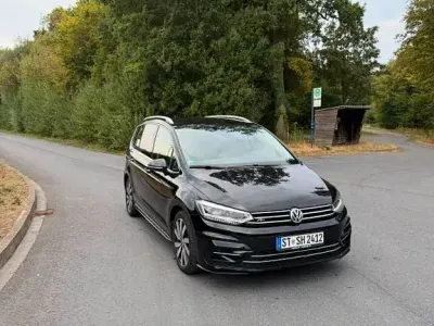 Gebraucht VW Touran Highline 179 PS (131 kW) 2018 Schwarz Van / Kleinbus