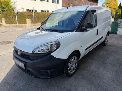 Weiß Gebraucht 2022 Fiat Doblò Van / Kleinbus | 16.490 € (Guter Preis)