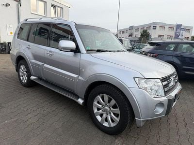 Gebraucht Mitsubishi Pajero Instyle 200 PS (147 kW) 2011 Silber SUV
