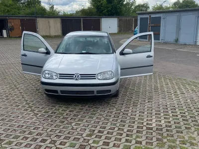 Second-hand VW Golf III Basis 101 CP (74 kW) 1999 Argintiu Berlinǎ