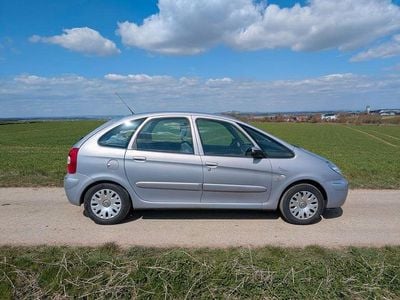 Gebraucht Citroën Xsara Picasso Comfort 116 PS (85 kW) 2004 Silber Van / Kleinbus