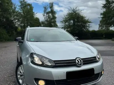 Gebraucht VW Golf VI Style 105 PS (77 kW) 2011 Silber Kleinwagen
