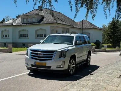 Gebraucht Cadillac Escalade 420 PS (308 kW) 2016 SUV