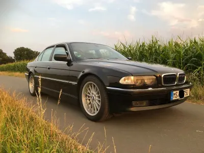 Gebraucht BMW 750 326 PS (239 kW) 1998 Schwarz Limousine