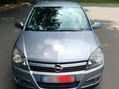 Gebraucht Opel Astra 105 PS (77 kW) 2005 Silber Limousine