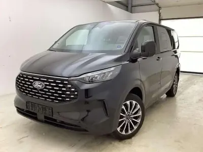 Gebraucht Ford Tourneo Titanium 150 PS (110 kW) 2025 Schwarz Van / Kleinbus