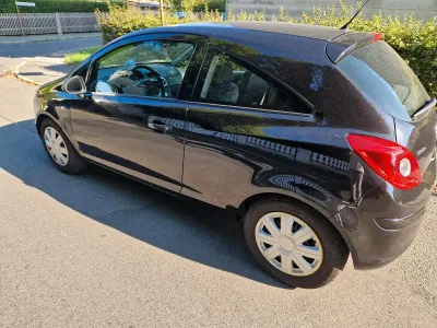 Gebraucht Opel Corsa Color Edition 87 PS (63 kW) 2010 Schwarz Kleinwagen