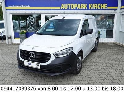 Weiß Gebraucht 2022 Mercedes Citan 112 Van / Kleinbus | 19.900 € (Fairer Preis)