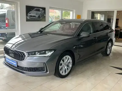 Gebraucht Skoda Superb LAURIN & KLEMENT 265 PS (194 kW) 2024 Grau Limousine