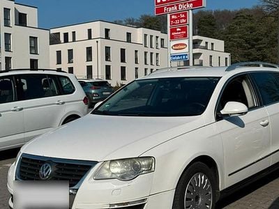 Gebraucht VW Passat 140 PS (102 kW) 2010 Weiß Kombi