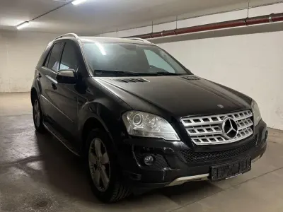 Gebraucht Mercedes ML300 190 PS (139 kW) 2009 Schwarz SUV