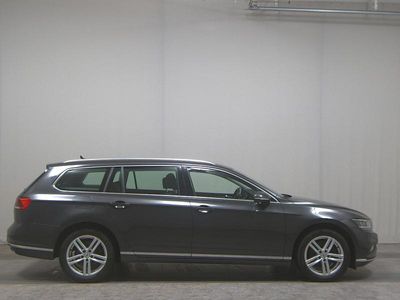 Usata VW Passat Elegance 150 CV (110 kW) 2021 Grigio Station wagon
