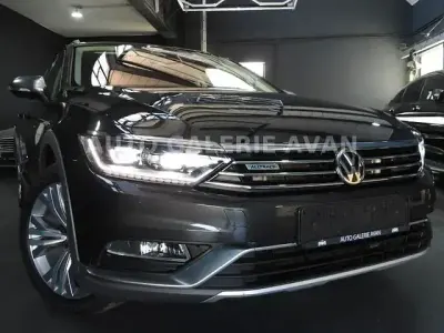 Gebraucht VW Passat Alltrack 220 PS (161 kW) 2018 Grau Kombi